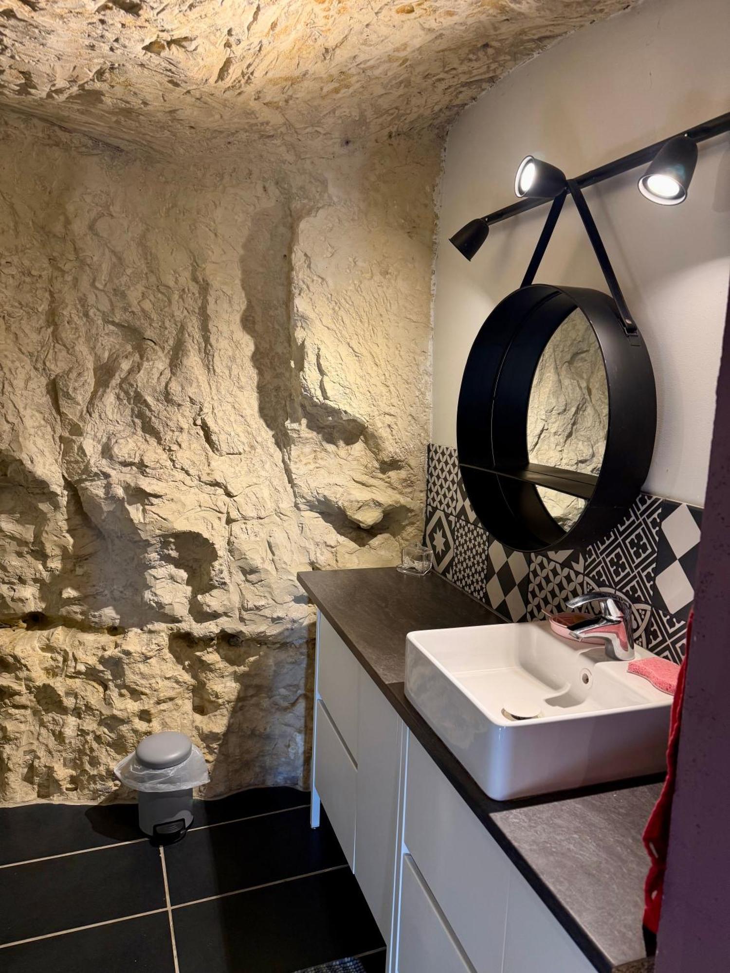Troglodyte Du Petit Coteau Apartamento Vouvray Exterior foto